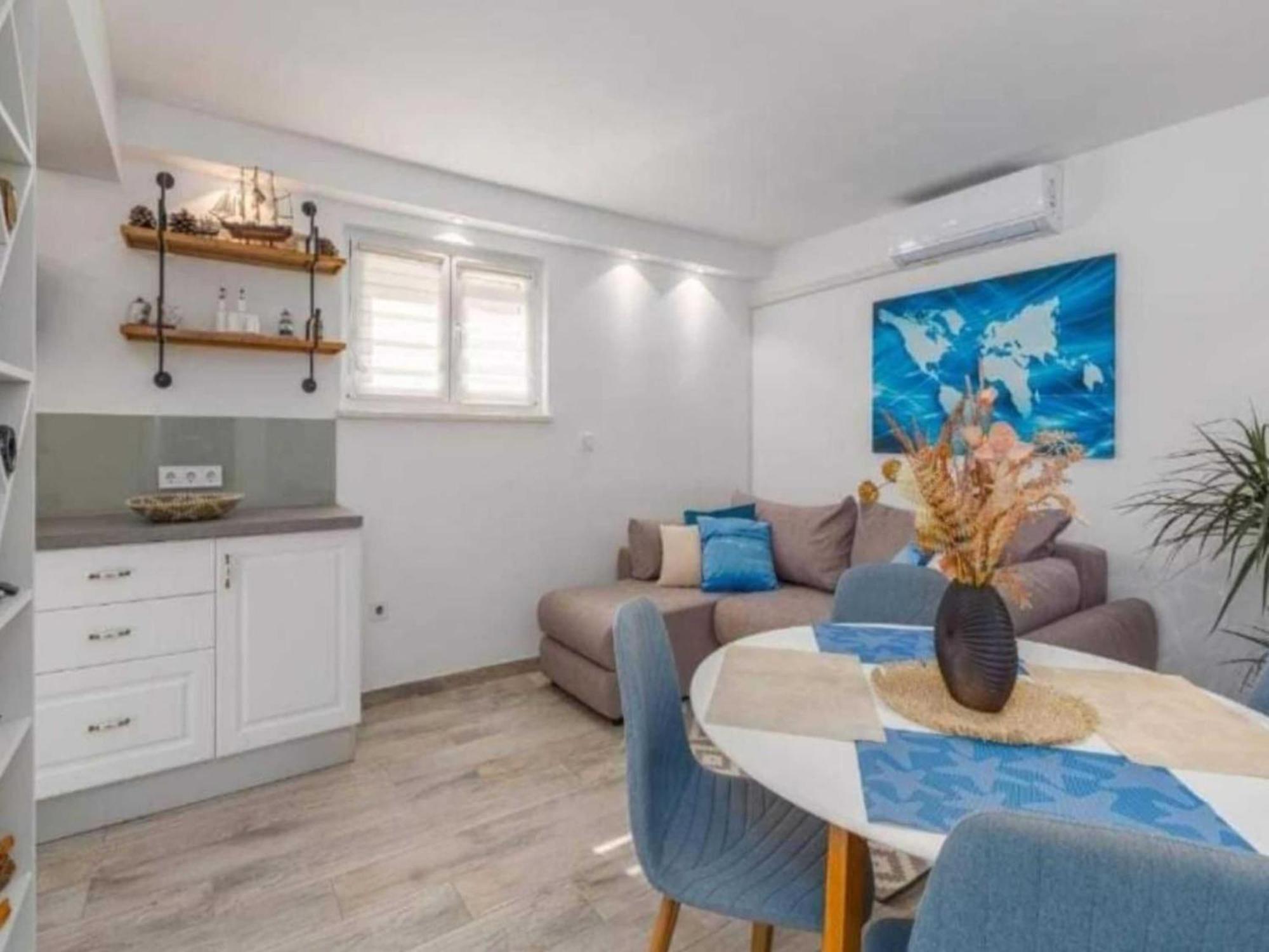 Two Bedroom With Terrace Appartement *